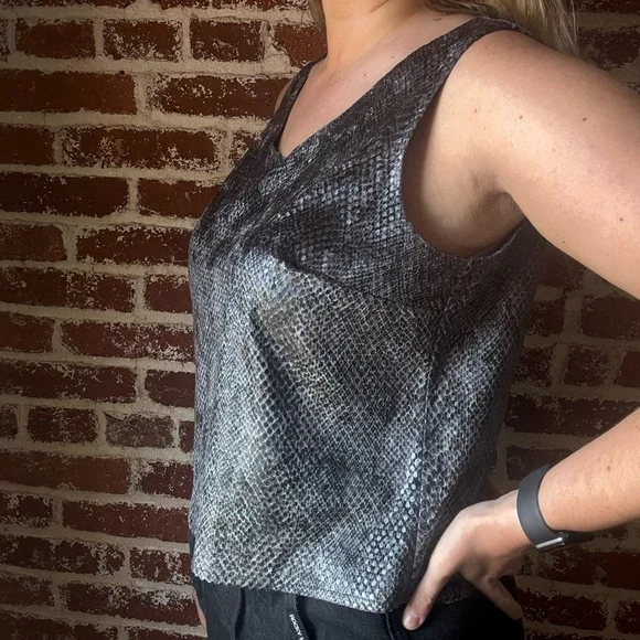 Vintage gray snakeskin tank top - Picture 4 of 8